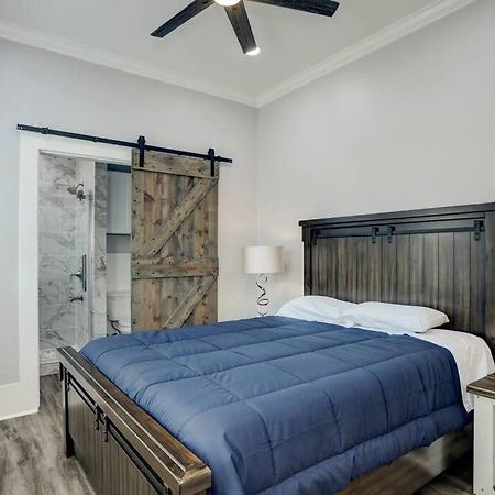 Renovated Beach Bungalow! Галвестън Екстериор снимка